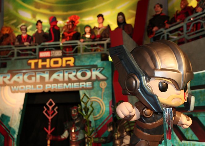 Thor: Ragnarok - Z akcí - The World Premiere of Marvel Studios' "Thor: Ragnarok" at the El Capitan Theatre on October 10, 2017 in Hollywood, California