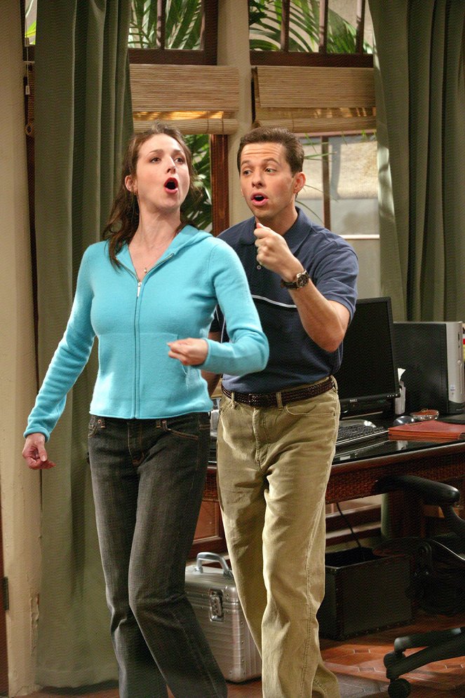 Two and a Half Men - Season 1 - Twenty-five Little Pre-pubers Without a Snoot-ful - Photos - Marin Hinkle, Jon Cryer