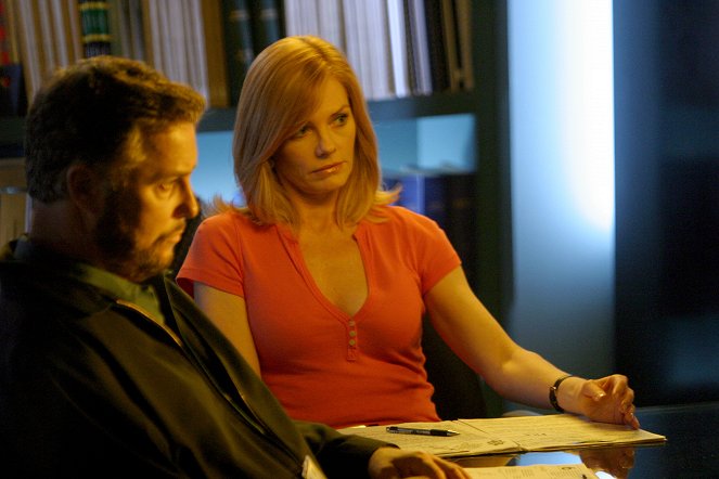 CSI: Crime Scene Investigation - Season 5 - Formalities - Photos - William Petersen, Marg Helgenberger