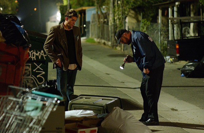 CSI: Crime Scene Investigation - Season 5 - No Humans Involved - Photos - Eric Szmanda, William Petersen