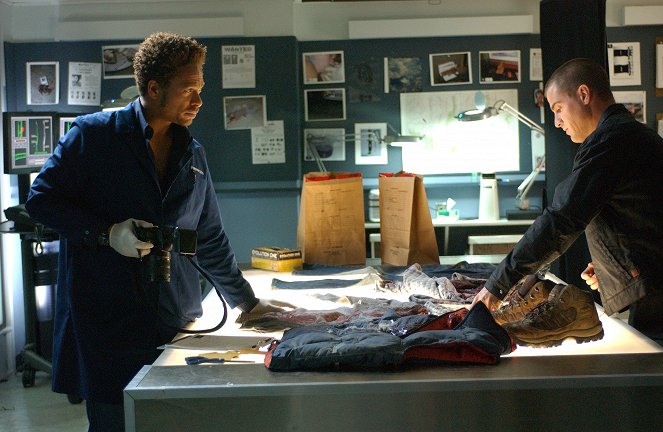 CSI: Crime Scene Investigation - Unbearable - De la película - Gary Dourdan, George Eads