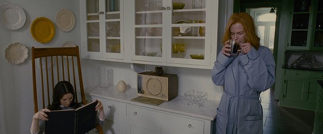Stokerovci - Z filmu - Mia Wasikowska, Nicole Kidman