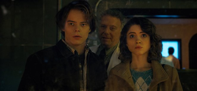 Stranger Things - Chapter Four: Will the Wise - Photos - Charlie Heaton, Paul Reiser, Natalia Dyer