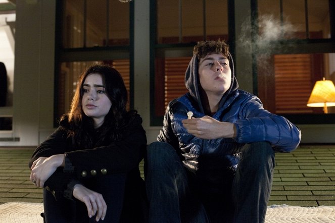 Stuck in Love - Photos - Lily Collins, Nat Wolff