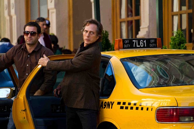Crossing Lines - Season 2 - The Homecoming - Photos - William Fichtner