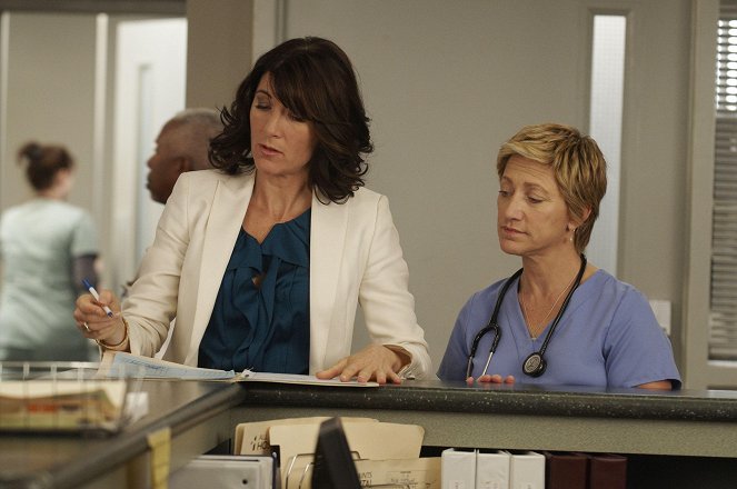 Nurse Jackie - Season 3 - Rotta putoaa - Kuvat elokuvasta - Eve Best, Edie Falco