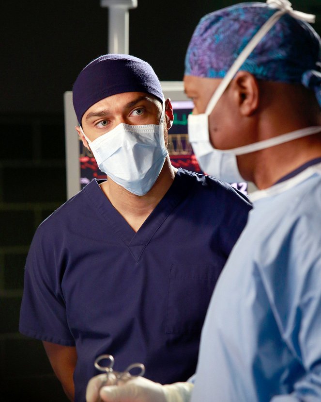 Grey's Anatomy - Season 9 - This Is Why We Fight - Photos - Jesse Williams