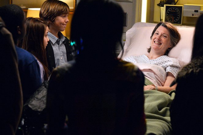 Grey's Anatomy - Season 9 - Idle Hands - Photos - Annette O'Toole