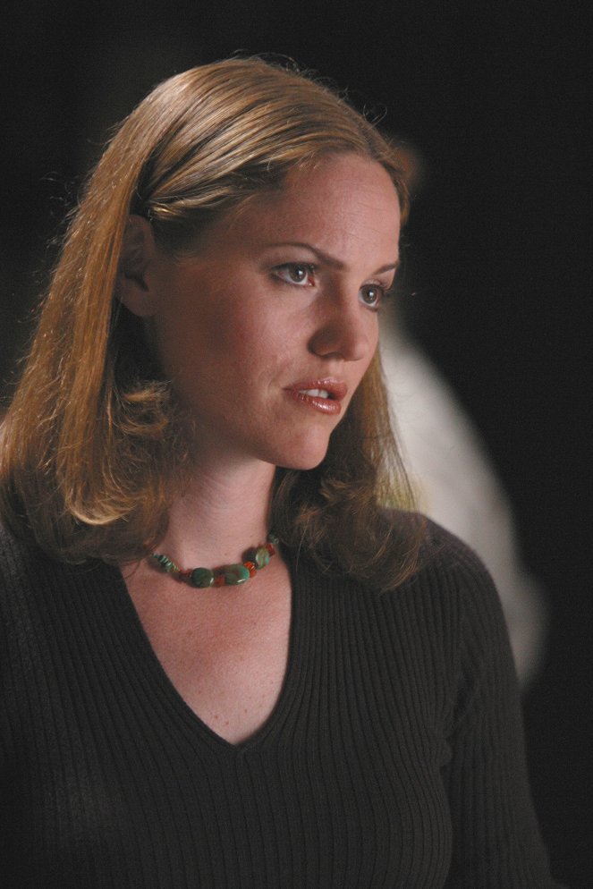 CSI: Crime Scene Investigation - Season 3 - Abra Cadaver - Photos - Jorja Fox