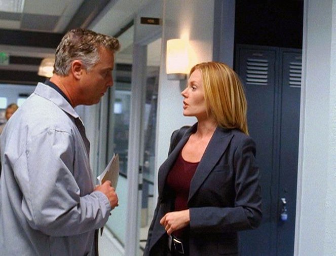 CSI: Crime Scene Investigation - The Execution of Catherine Willows - Photos - William Petersen, Marg Helgenberger