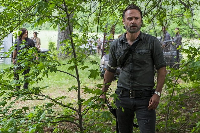 The Walking Dead - Season 8 - Mercy - Photos - Andrew Lincoln