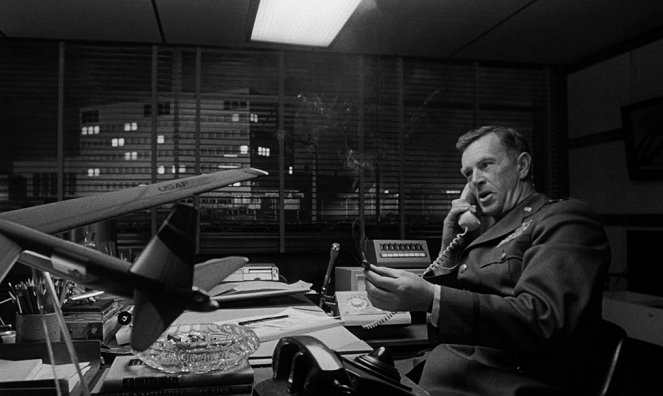 Dr. Divnoláska alebo Ako som sa naučil nerobiť si starosti a mať rád bombu - Z filmu - Sterling Hayden