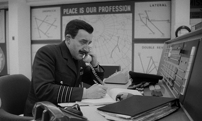Dr. Strangelove or: How I Learned to Stop Worrying and Love the Bomb - Photos - Peter Sellers
