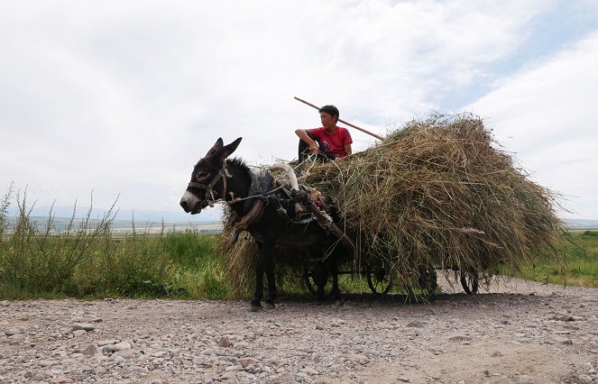 Na cestě - Na cestě po kyrgyzském Issyk-kulu - Kuvat elokuvasta