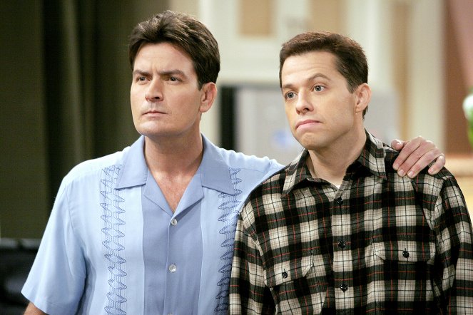 Two and a Half Men - Those Big Pink Things with Coconut - Van film - Charlie Sheen, Jon Cryer