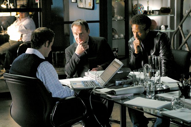 CSI: Kryminalne zagadki Las Vegas - W samym środku - Z filmu - Paul Guilfoyle, Gary Dourdan