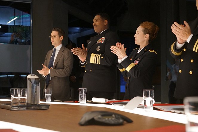 Designated Survivor - Two Ships - Photos