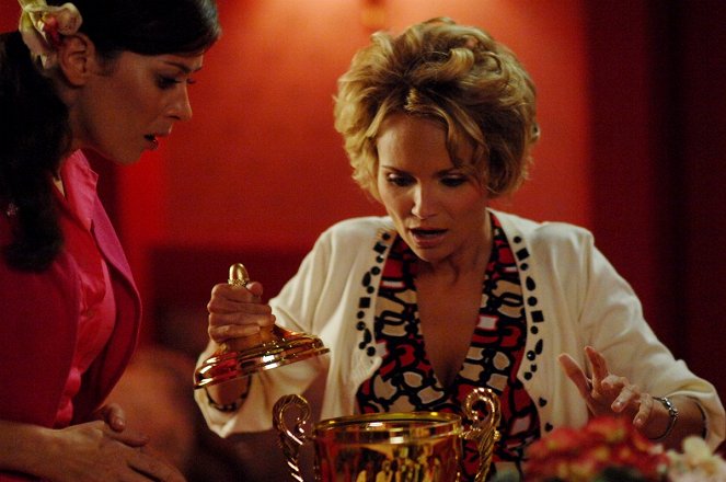 Gdzie pachną stokrotki - Season 1 - Z filmu - Anna Friel, Kristin Chenoweth