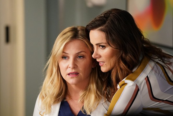 Grey's Anatomy - Die jungen Ärzte - Verstörende Erkenntnisse - Filmfotos - Jessica Capshaw, Stefania Spampinato