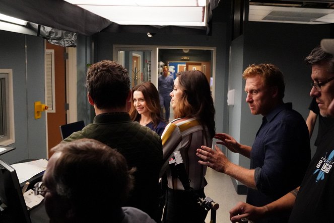 Grey's Anatomy - Get off on the Pain - Making of - Caterina Scorsone, Stefania Spampinato, Kevin McKidd