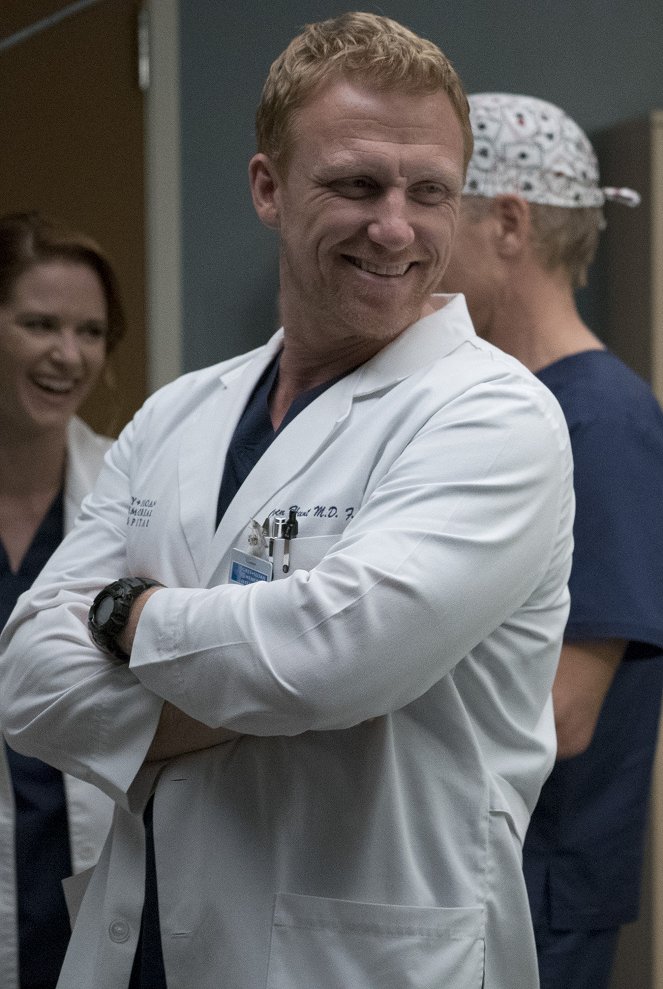 Grey's Anatomy - Ain't That a Kick in the Head - Photos - Kevin McKidd