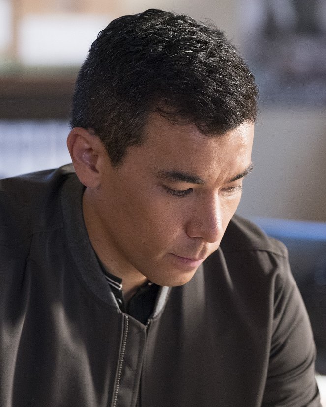 How to Get Away with Murder - Season 4 - It's for the Greater Good - Photos - Conrad Ricamora
