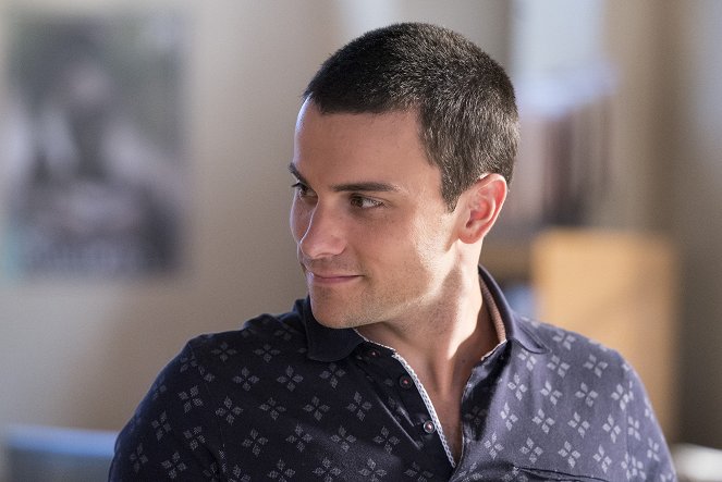 How to Get Away with Murder - Season 4 - It's for the Greater Good - Photos - Jack Falahee