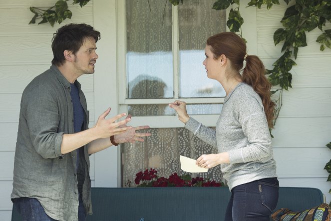 Kevin (Probably) Saves the World - Pilot - Photos