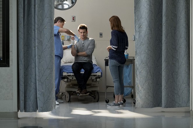 Kevin (Probably) Saves the World - Listen Up - Photos - Jason Ritter