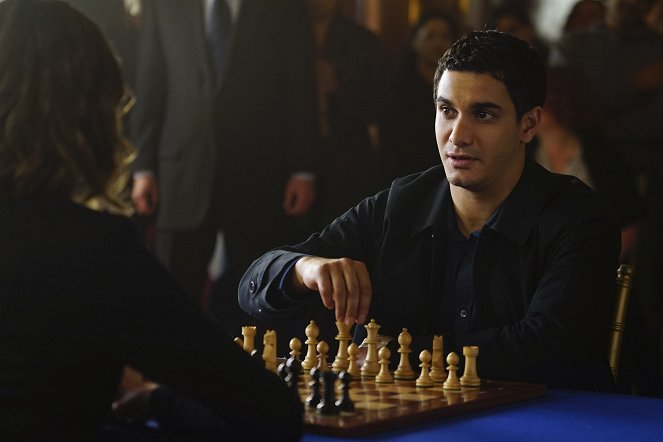 Scorpion - Keep It in Check, Mate - Van film - Elyes Gabel