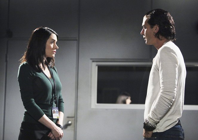 Criminal Minds - Season 5 - The Performer - Photos - Paget Brewster, Gavin Rossdale