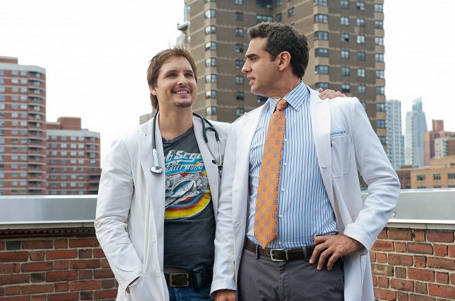 Nurse Jackie - Season 4 - Entzug ist witziger auf Pille - Filmfotos - Peter Facinelli, Bobby Cannavale