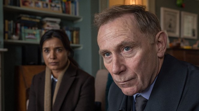 Liar - The Date - Photos - Shelley Conn, Danny Webb