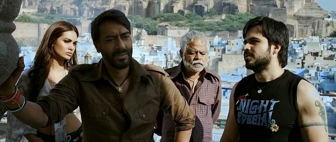 Baadshaho - De la película - Esha Gupta, Ajay Devgan, Sanjay Mishra, Emraan Hashmi