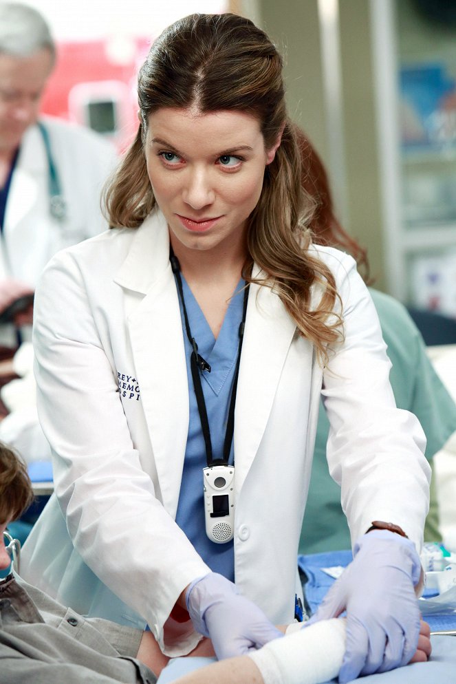 Grey's Anatomy - Can't Fight This Feeling - Photos - Tessa Ferrer