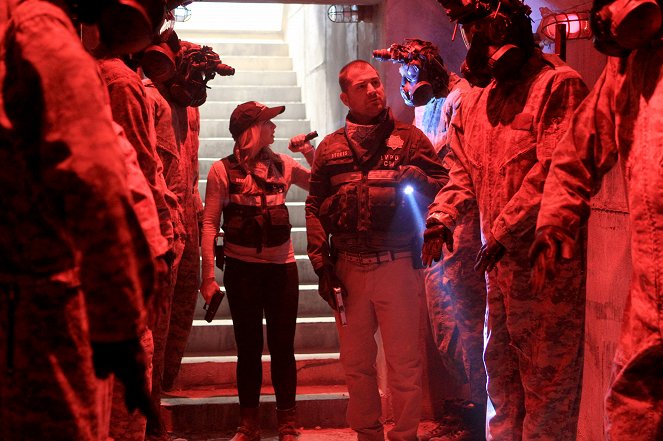 CSI: A helyszínelők - Season 13 - Sheltered - Filmfotók - Elisabeth Harnois, George Eads