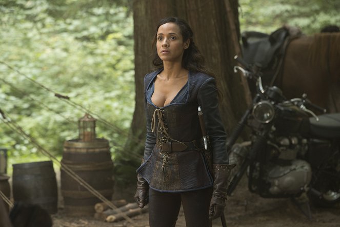 Once Upon a Time - The Garden of Forking Paths - Photos - Dania Ramirez