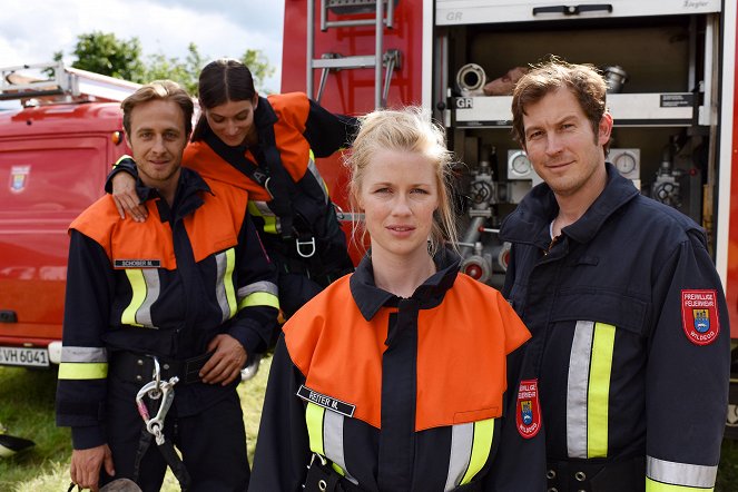 Marie fängt Feuer - Allein war gestern - Promo - Gabriel Raab, Sylta Fee Wegmann, Christine Eixenberger, Stefan Murr