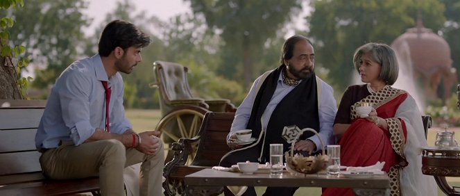 Khoobsurat - Z filmu - Fawad Khan, Amir Raza Hussain, Ratna Pathak Shah