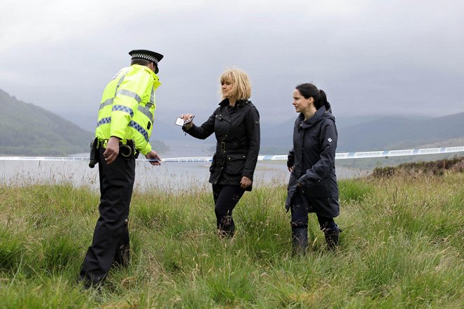 Loch Ness - Episode 1 - Z filmu - Siobhan Finneran, Laura Fraser