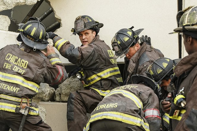 Chicago Fire - A Breaking Point - Photos - Jesse Spencer