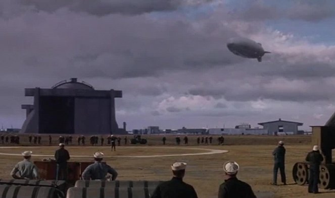 Die Hindenburg - Filmfotos