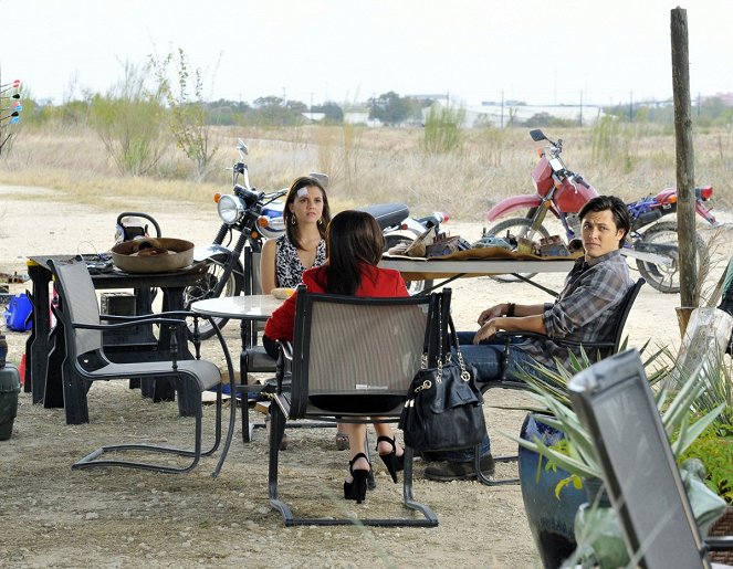 The Lying Game - Season 1 - Photos - Alexandra Chando, Blair Redford