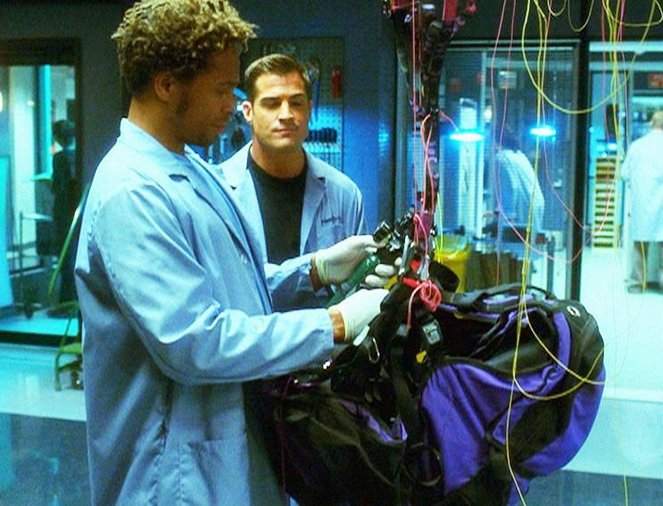 Les Experts - High and Low - Film - Gary Dourdan, George Eads