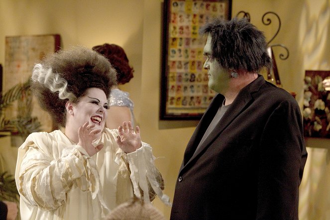 Mike & Molly - Season 2 - Happy Halloween - Photos - Melissa McCarthy, Billy Gardell