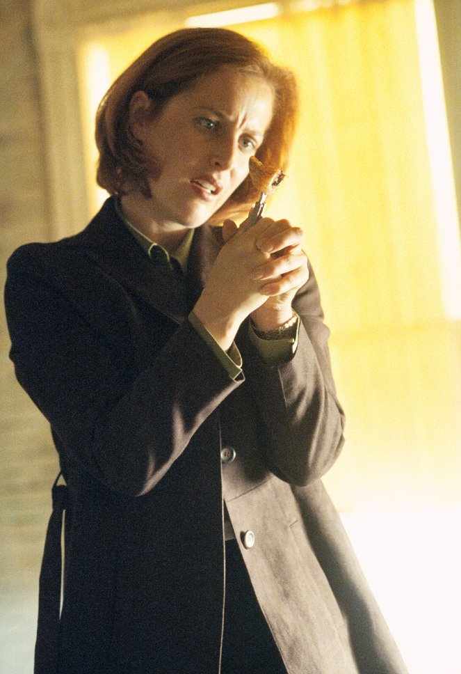 The X-Files - Season 8 - Roadrunners - Photos - Gillian Anderson