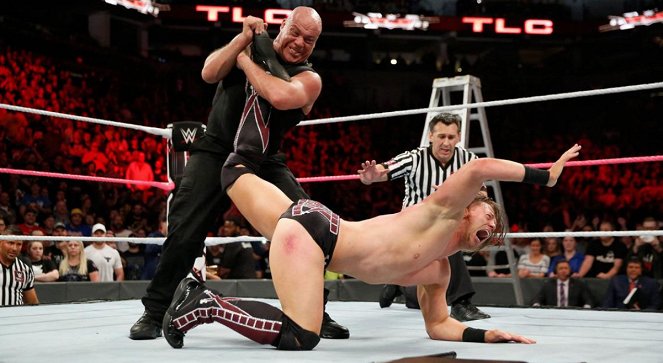 WWE TLC: Tables, Ladders & Chairs - Photos - Kurt Angle, Mike "The Miz" Mizanin