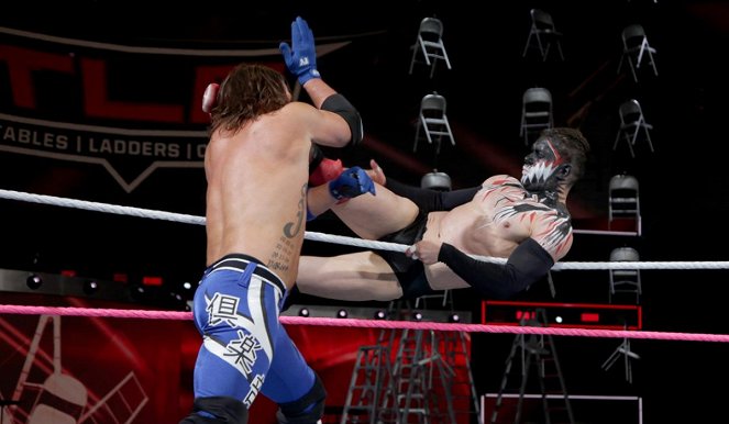 WWE TLC: Tables, Ladders & Chairs - Z filmu - Fergal Devitt