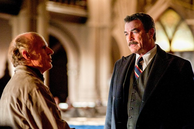 Blue Bloods - Crime Scene New York - Season 2 - Leap of Faith - Photos - James Murtaugh, Tom Selleck