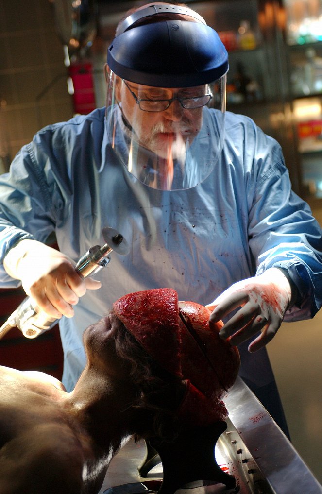 CSI: Crime Scene Investigation - Season 6 - Dog Eat Dog - Photos - Robert David Hall